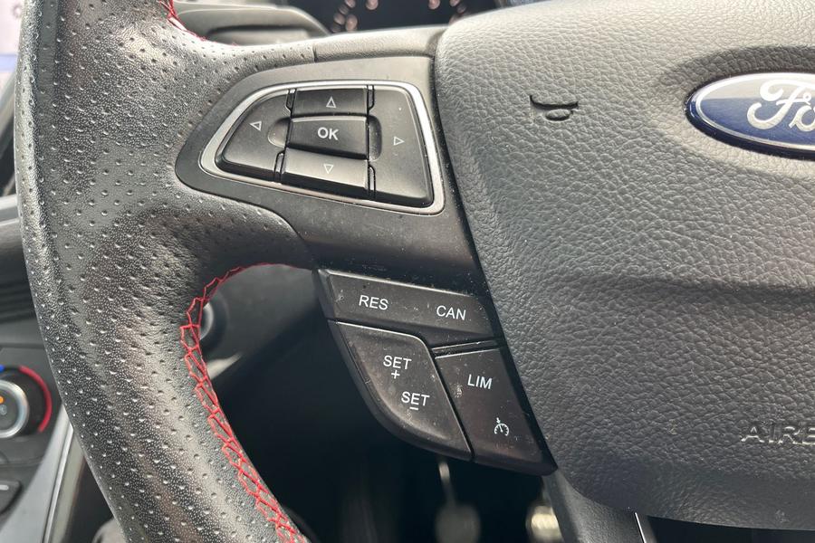 Ford KUGA Photo autoimg-68bf041021b2cf17308a6cf625afb14b4ac3688b.jpg