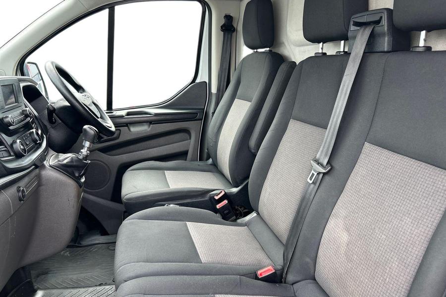 Ford TRANSIT CUSTOM Photo autoimg-68bf21716221acaf0887c68509a37a302cf17500.jpg