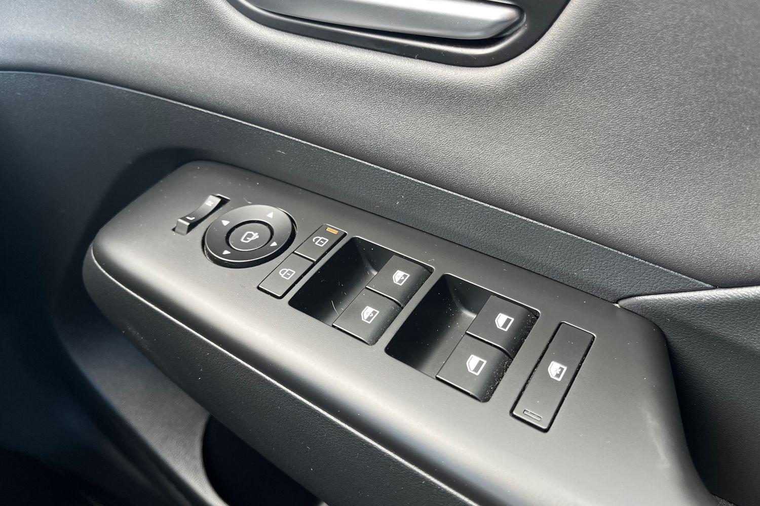 Hyundai KONA Photo 15