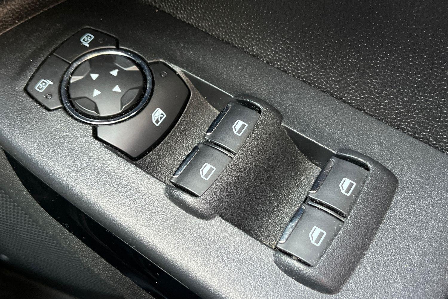 Ford ECOSPORT Photo 15