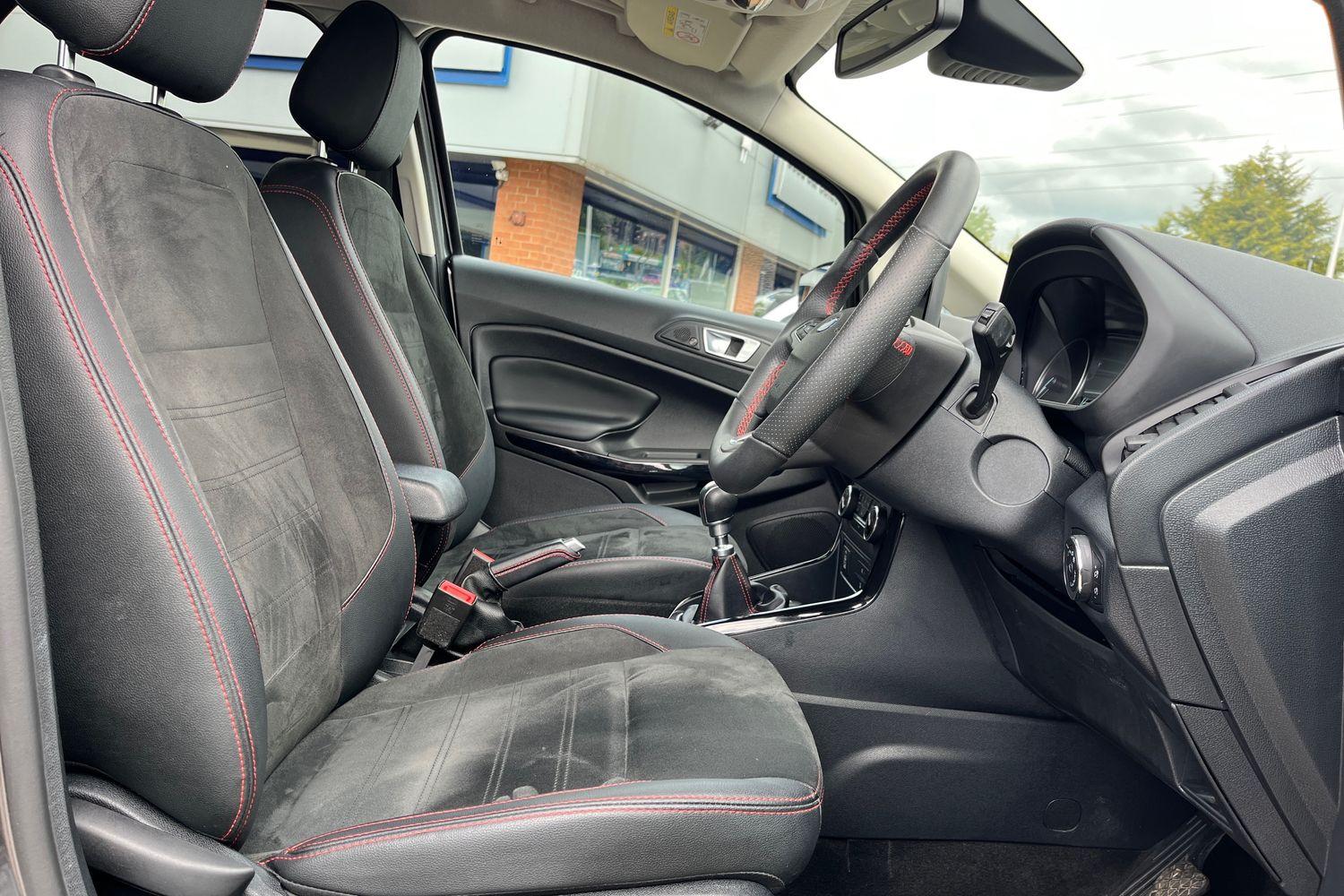 Ford ECOSPORT Photo 16