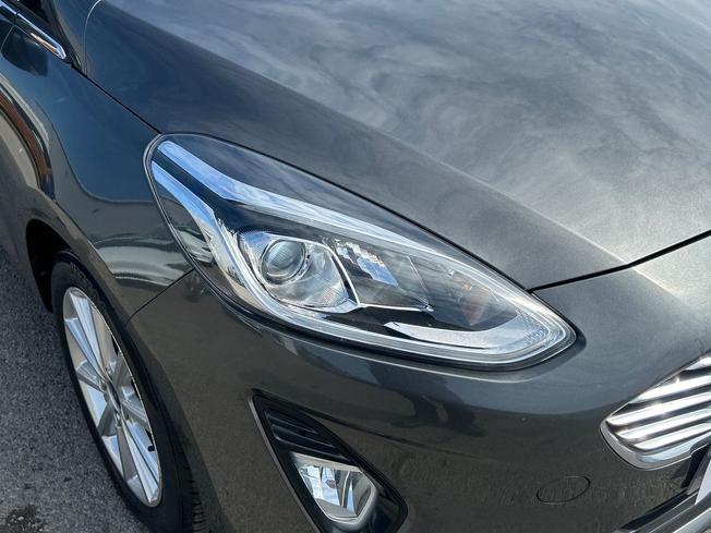 FORD Fiesta Photo 19
