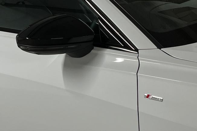 AUDI A6 Avant Photo 20