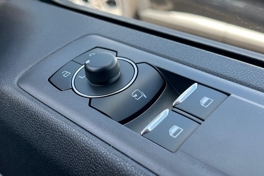 Ford TRANSIT CUSTOM Photo autoimg-68cdcdae25884d5c306be548274d2d39cec43519.jpg
