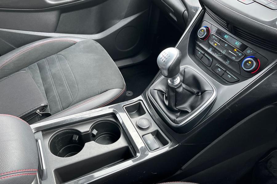 Ford KUGA Photo autoimg-68d0c350e7bb2de2fe55fe17e91d6be9bc88e128.jpg