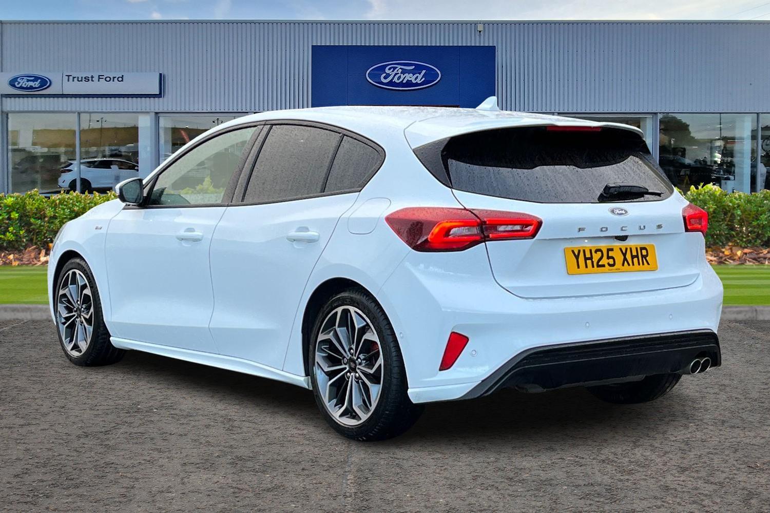 Ford FOCUS Photo 1