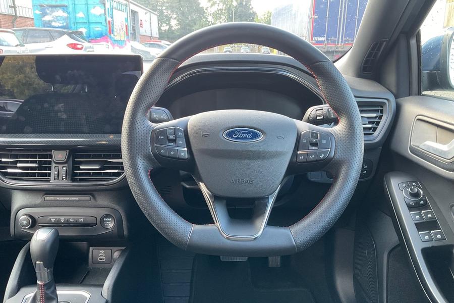 Ford Focus Photo autoimg-68d28ba04f69e1475153e1db7d15c5fd7f9ba656.jpg