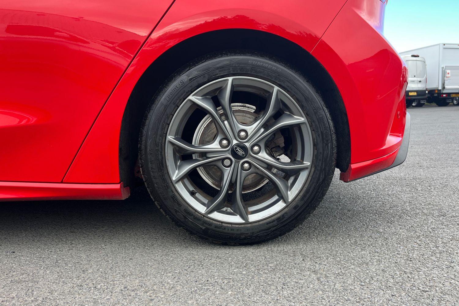 Ford FOCUS Photo 7