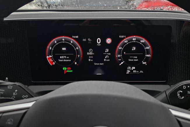 VOLKSWAGEN Tiguan Photo 15