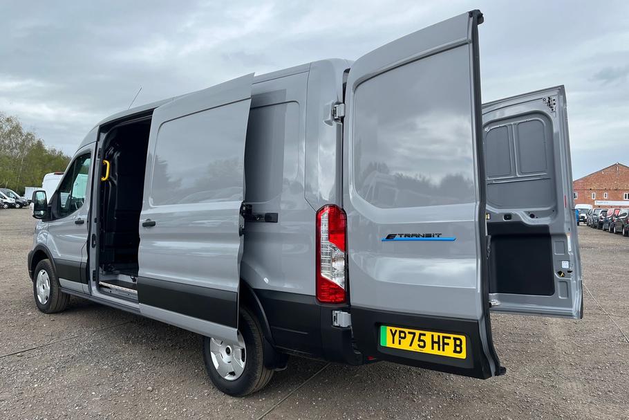 Used Ford E-TRANSIT YP75HFB 7
