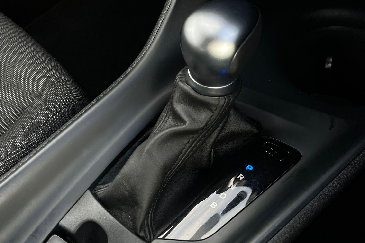 Toyota C-HR Photo 36