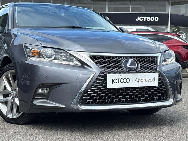 LEXUS Ct Photo 22