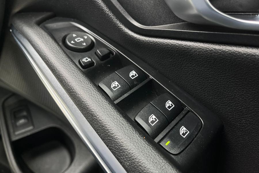 BMW 3 SERIES Photo autoimg-68da870e3c137c5e71c0e591e12b1086a4ec0c6e.jpg