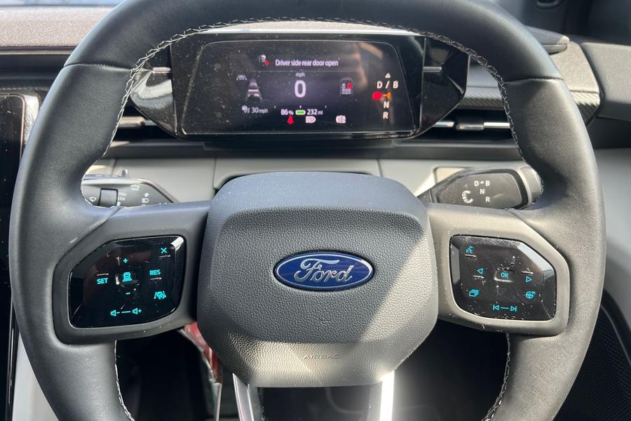 Ford Explorer Photo autoimg-68da9f1c97dfae6a362c48627d2e97650cd9971d.jpg