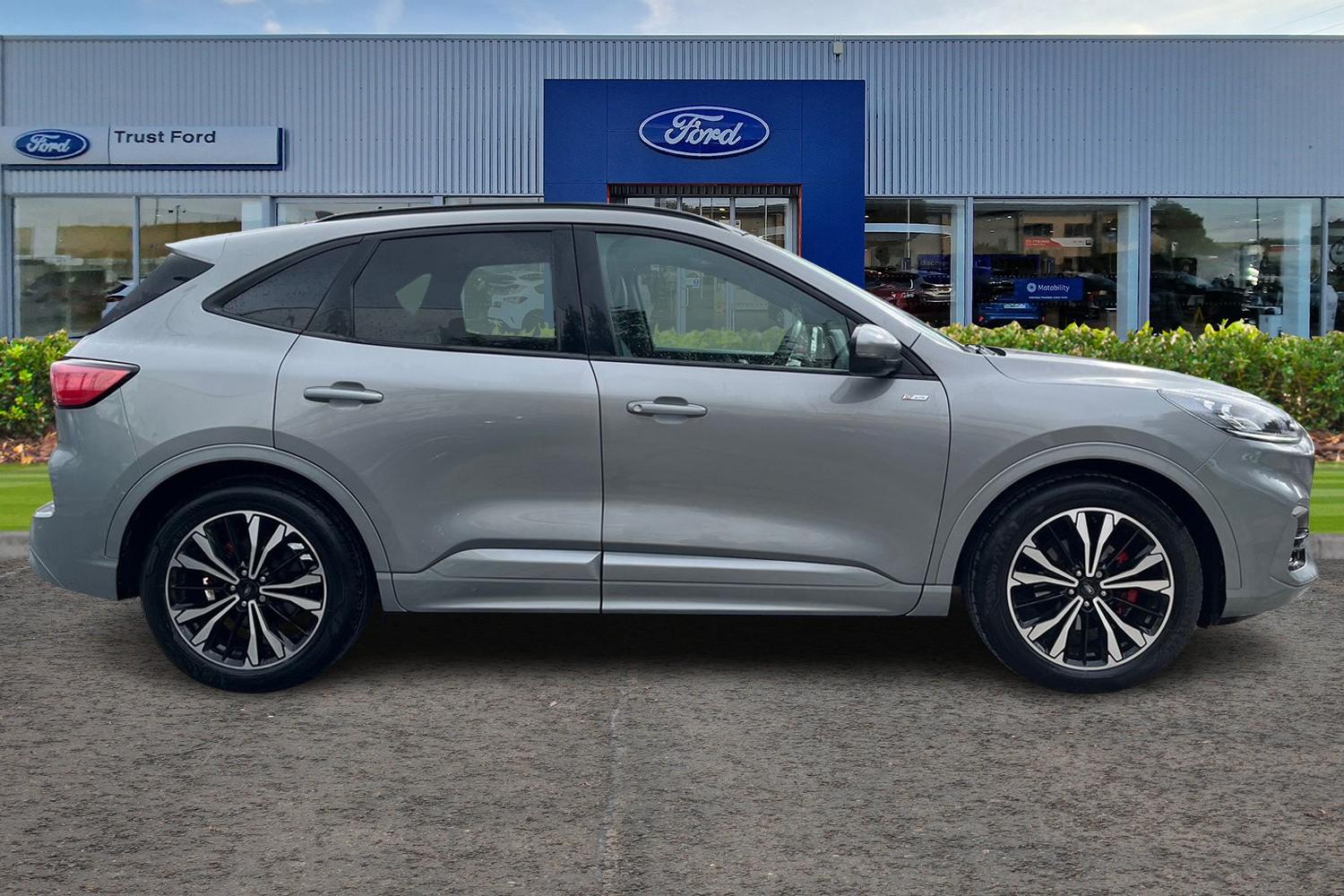 Ford KUGA Photo 2