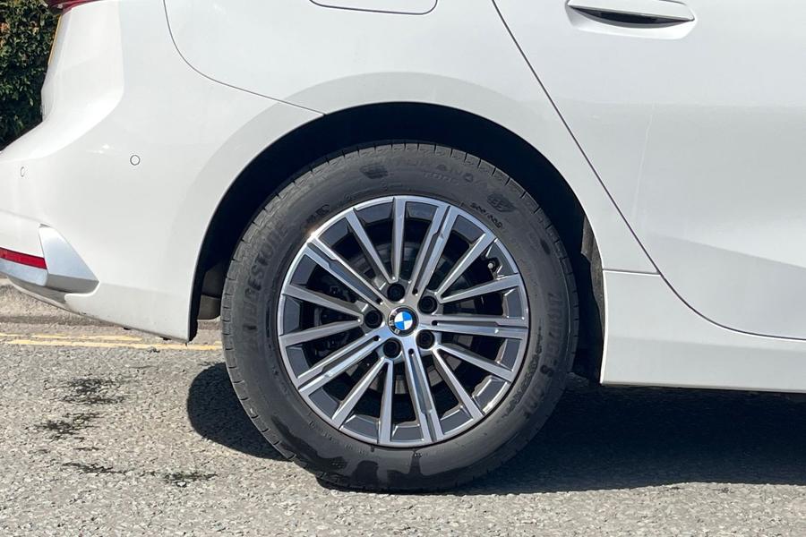 BMW 2 SERIES Photo autoimg-68e2ee2d0ab99c3b1ece67ca8598496ae3affba5.jpg