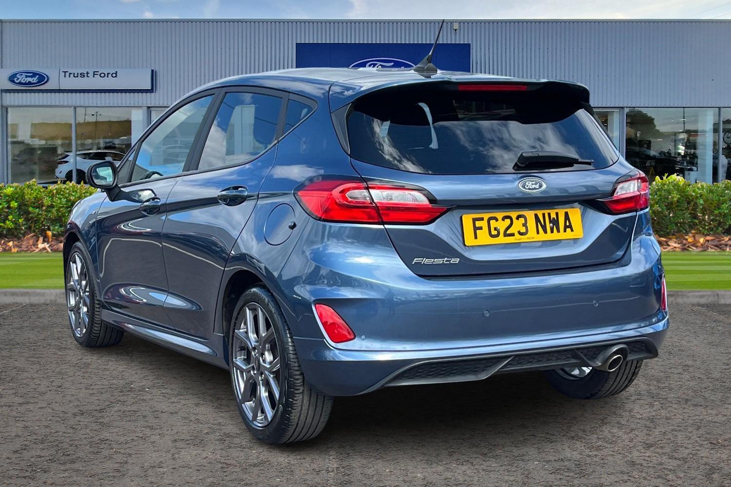 Ford Fiesta Photo 1