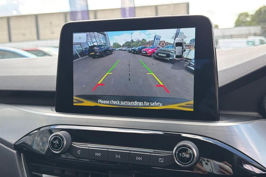 Ford Kuga Photo autoimg-68eba9d968fec00877011797fbab4168041959fa.jpg