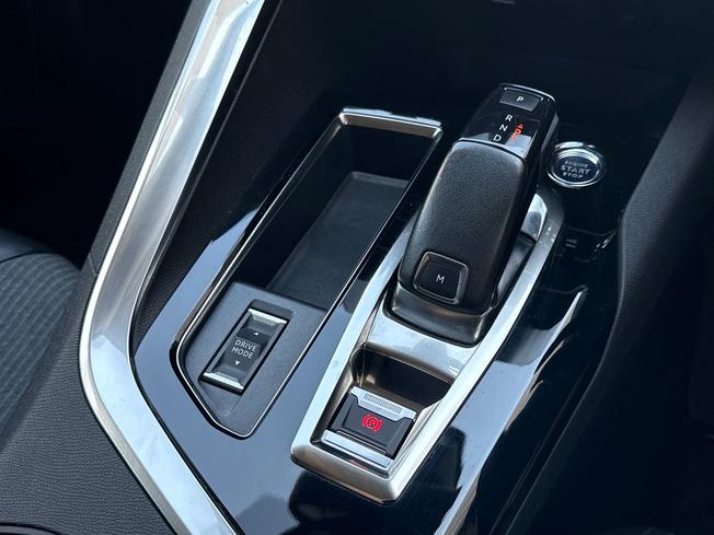 PEUGEOT 5008 Photo 60