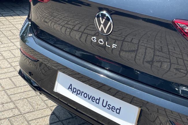 VOLKSWAGEN Golf Photo 21