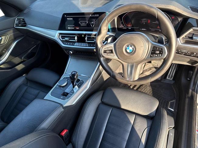 BMW 3 Series Photo 6