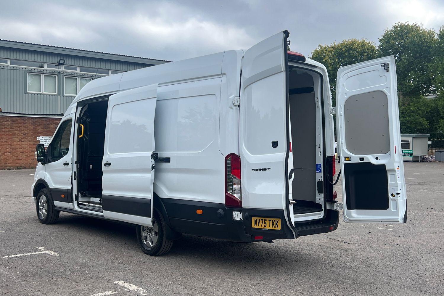 Ford TRANSIT Photo 6