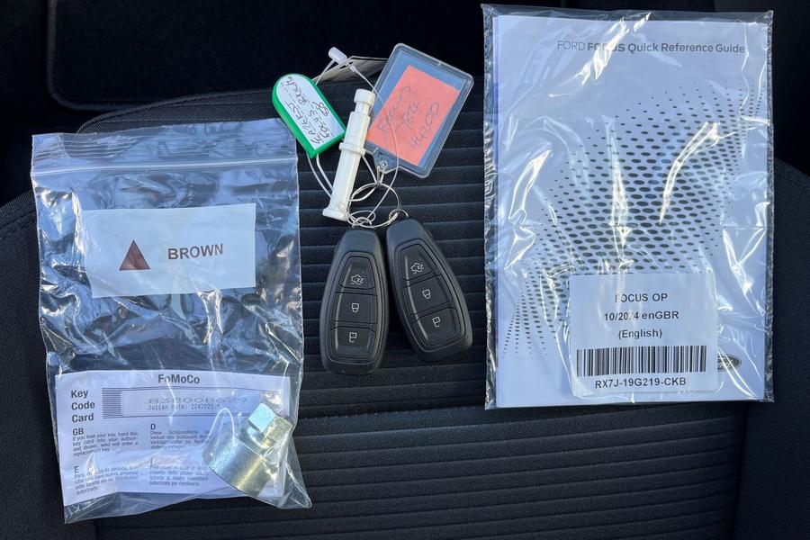 Ford Focus Photo autoimg-68f2ea2f3d926722f3a87472c83a1d41308191fe.jpg