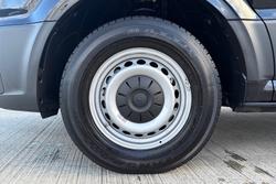 VOLKSWAGEN Crafter Photo 5