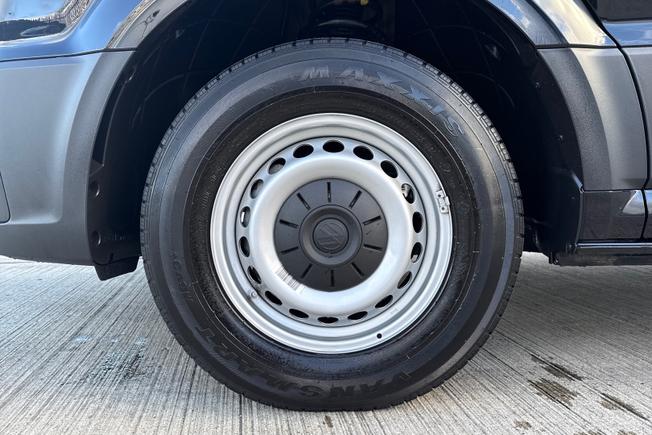 VOLKSWAGEN Crafter Photo 5