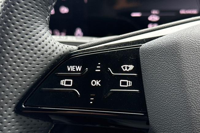 AUDI A6 E-Tron Avant Photo 16