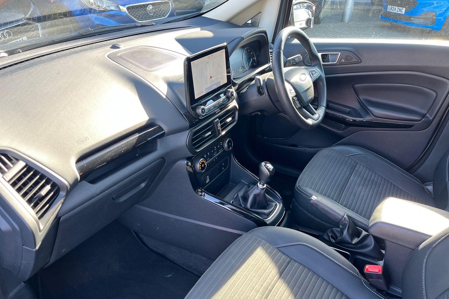 Ford ECOSPORT Photo 17