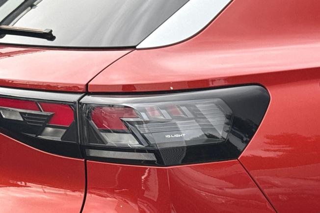 VOLKSWAGEN T-Roc Photo 18