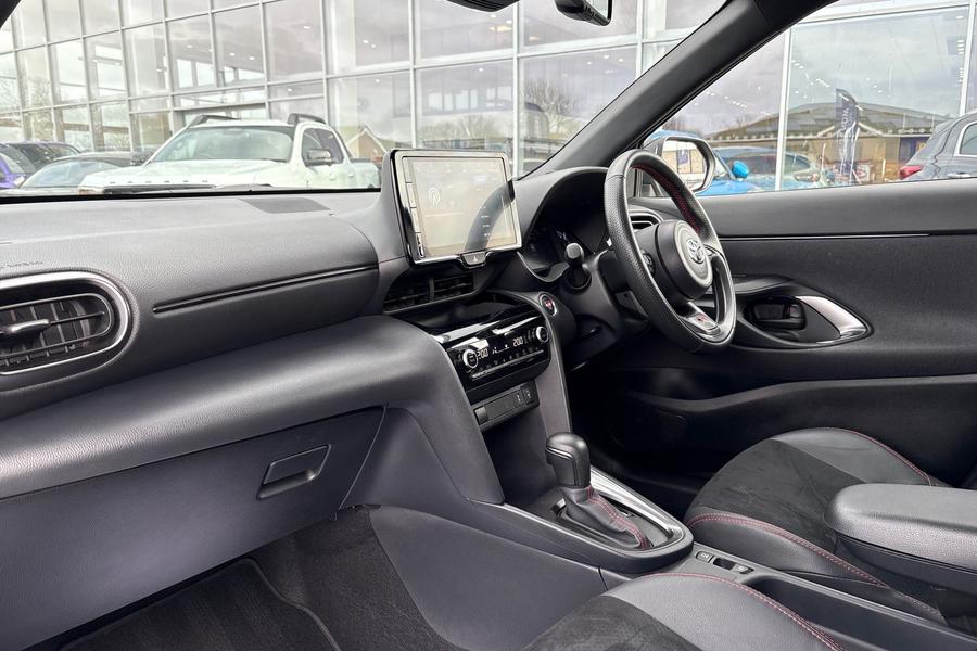 Toyota YARIS CROSS Photo autoimg-690565ab6c8fa740a4fd0a12f932df3a5d1a84a3.jpg