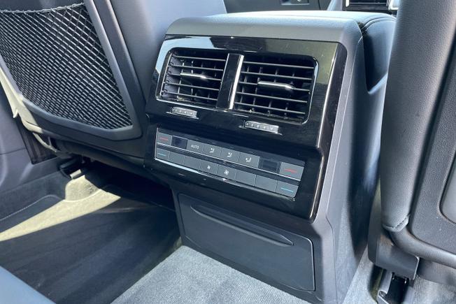 VOLKSWAGEN Touareg Photo 29