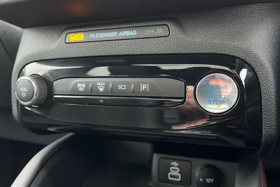 Ford Kuga Photo autoimg-690a63efbcdb85ca6069205896cb00b152a0eda1.jpg