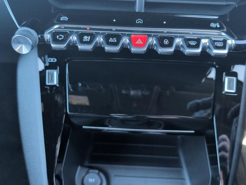 Used Peugeot 2008 BF24DWX 41