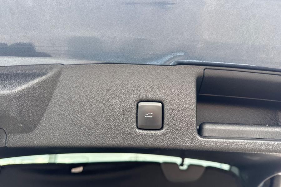 Ford KUGA Photo autoimg-6916afb6255fe017a3e6668d506c2711a63d70ef.jpg