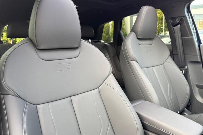 AUDI Q3 Photo 34