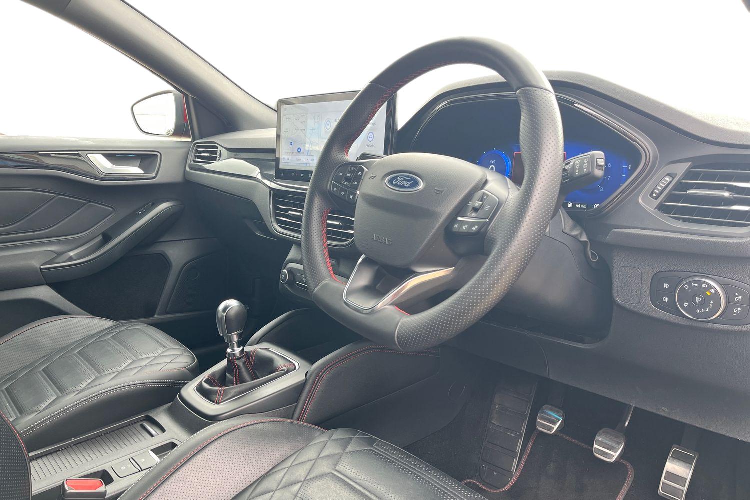 Ford Focus Photo 8