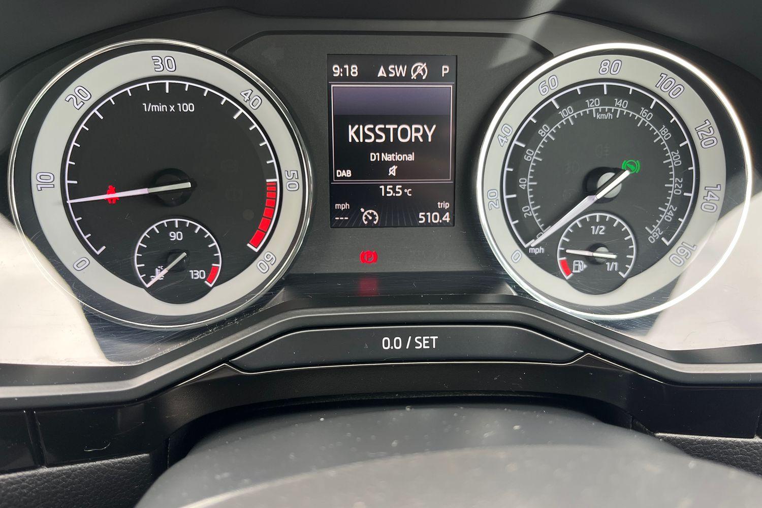 Skoda SUPERB Photo 12