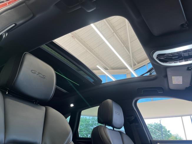 PORSCHE Macan Photo 28