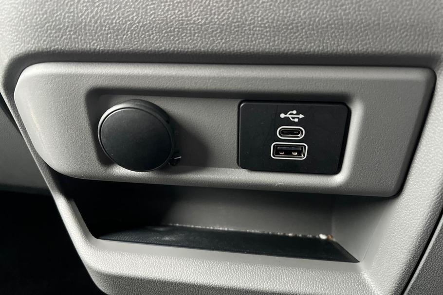 Used Ford TRANSIT CUSTOM WO25USX 26