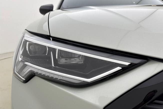 AUDI Q3 Photo 19