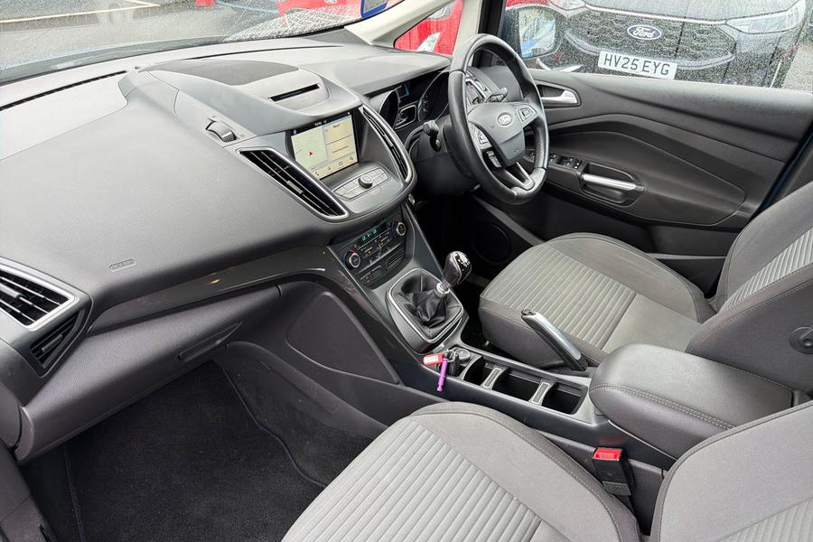 Ford GRAND C-MAX Photo autoimg-6929c70cd7fb6291990a95e1c71bea3c87c14239.jpg