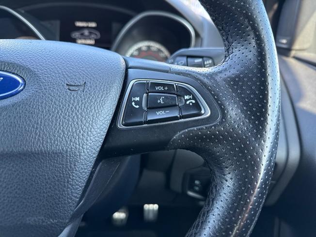 FORD Focus Photo 17