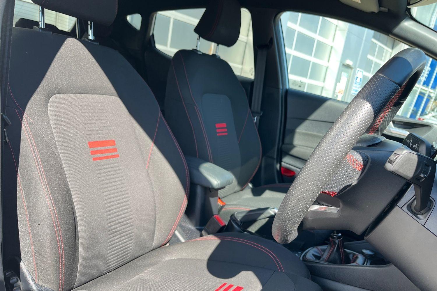 Ford Fiesta Photo 16
