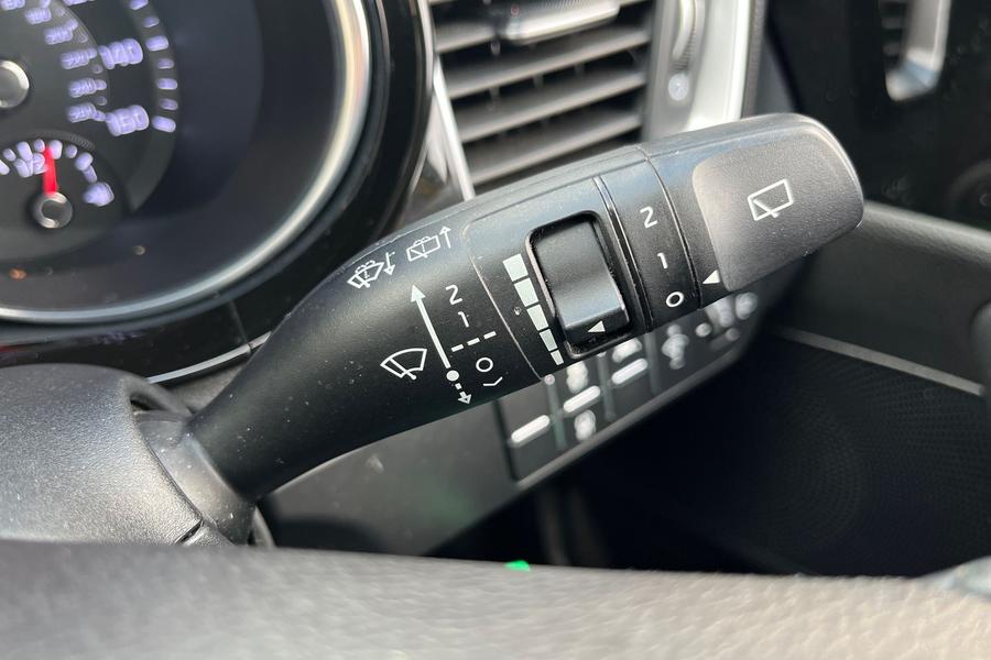 Kia XCEED Photo autoimg-6931e3bf0507171e856209b1956de82bf9aa31bf.jpg