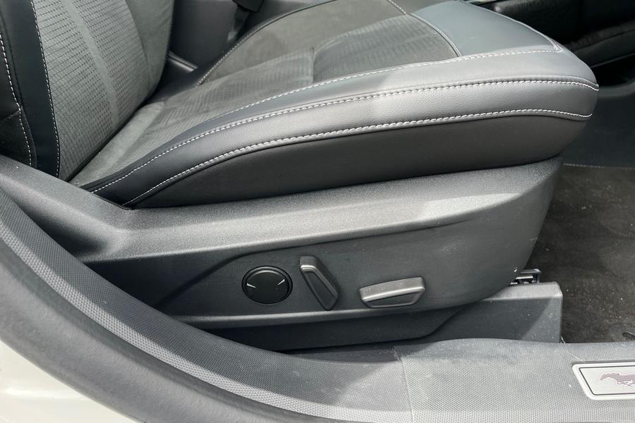 Ford MUSTANG MACH-E Photo autoimg-693237b2bda21f3894412493dfec993a2f6247ec.jpg