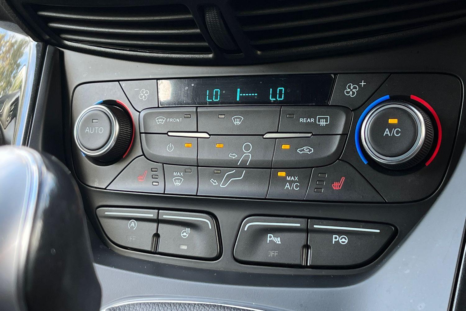 Ford Kuga Photo 34