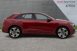 AUDI Q8 Photo 4